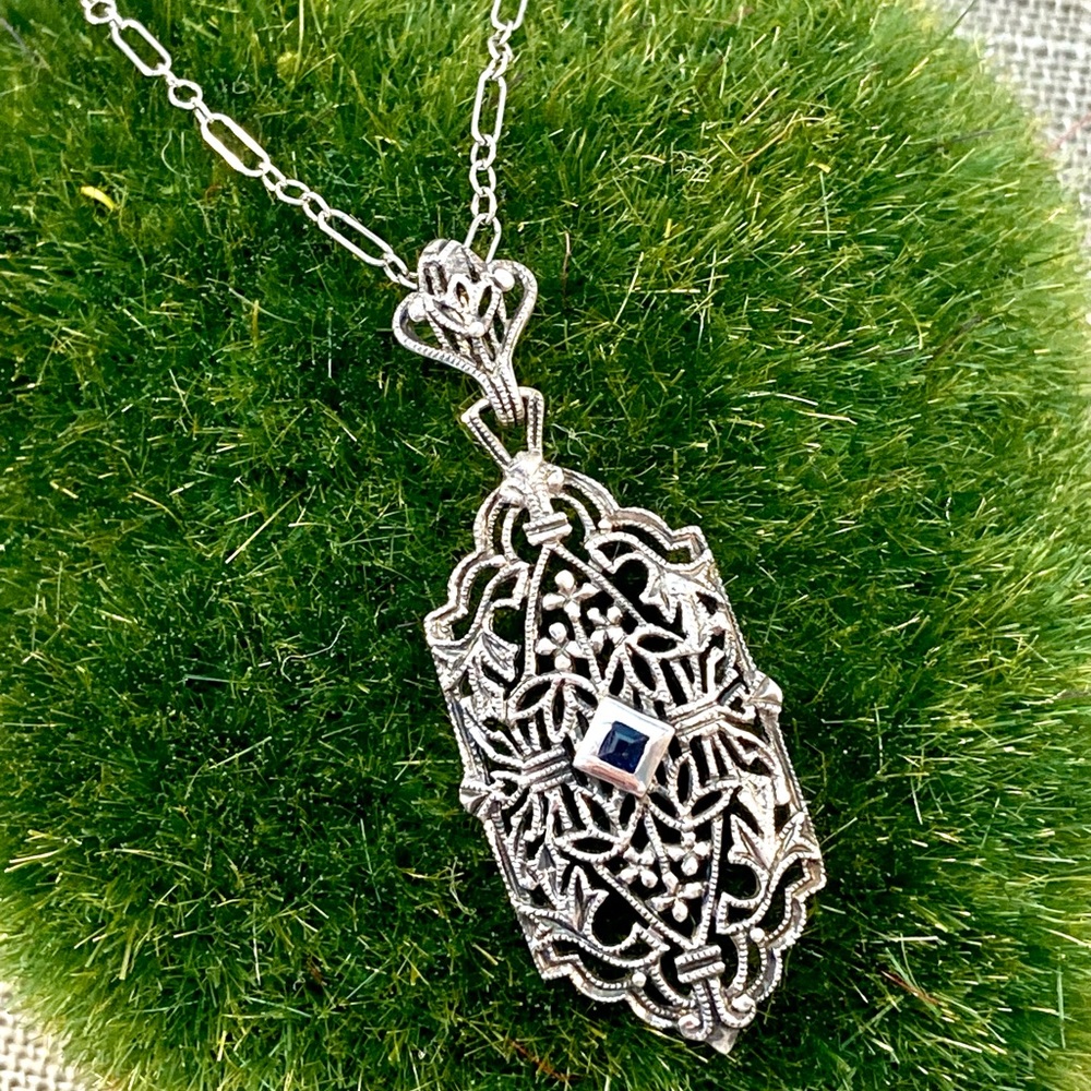 Gorgeous Vintage Filigree Sterling Silver and Blue Sapphire Necklace